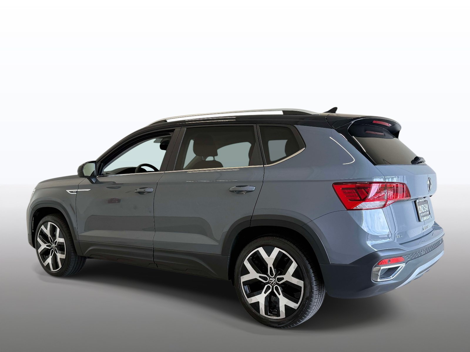 Used 2023 Volkswagen Taos SEL AWD/4WD image 12