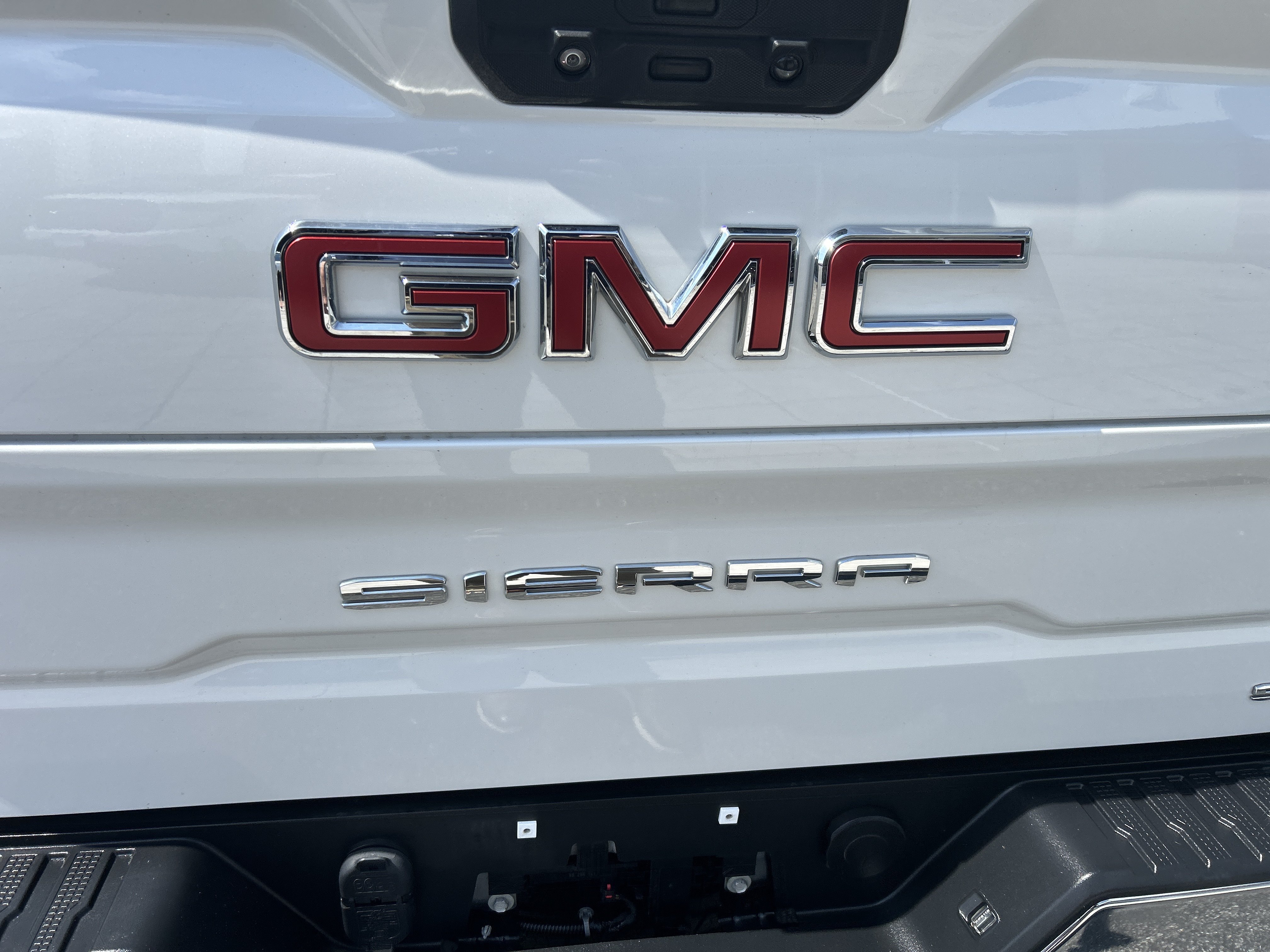 Used 2021 GMC Sierra 1500 SLT w/ SLT Premium Plus Package AWD/4WD image 10