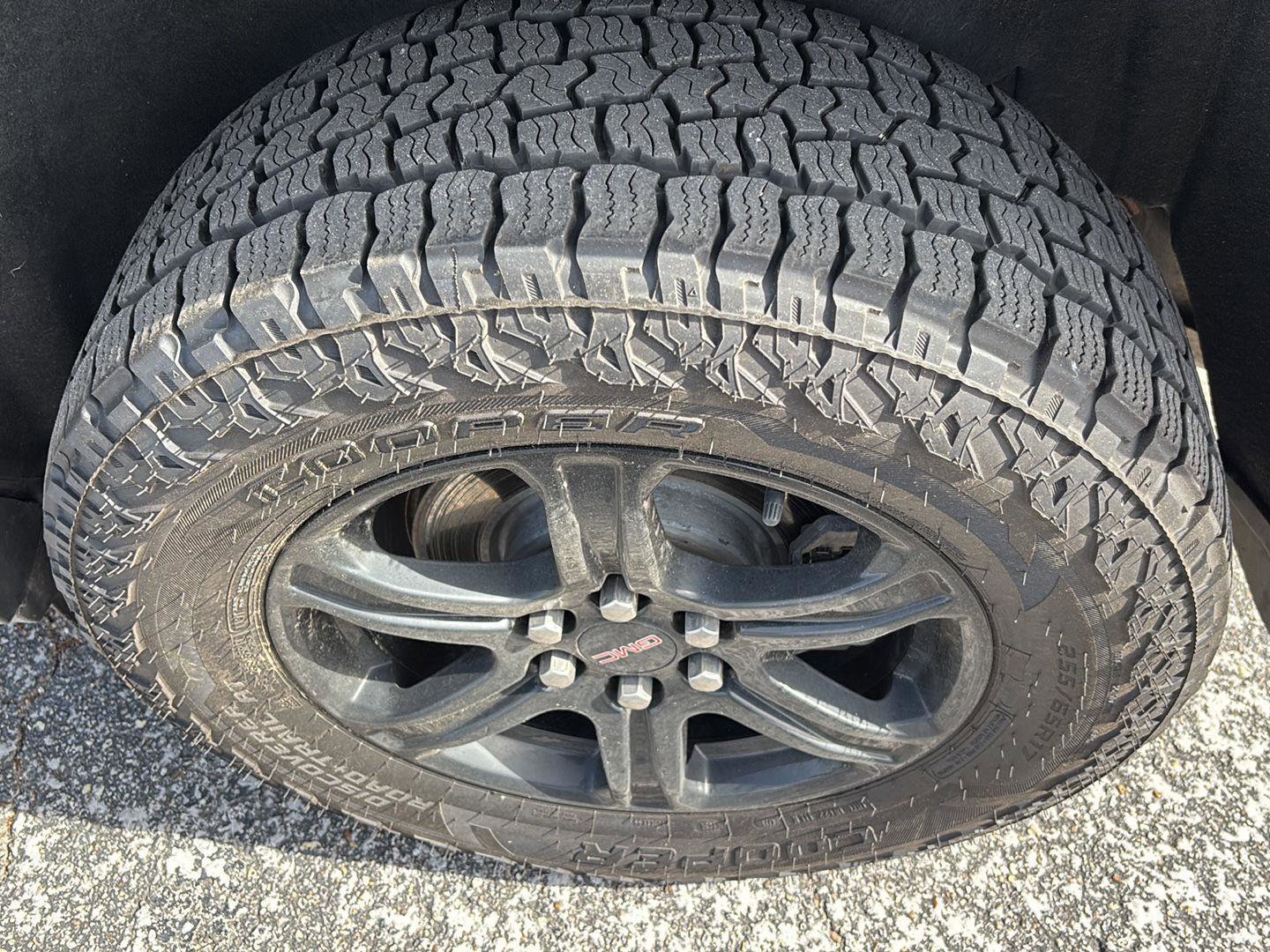 Used 2020 GMC Acadia AT4 w/ LPO, Roadside Safety Package image 11