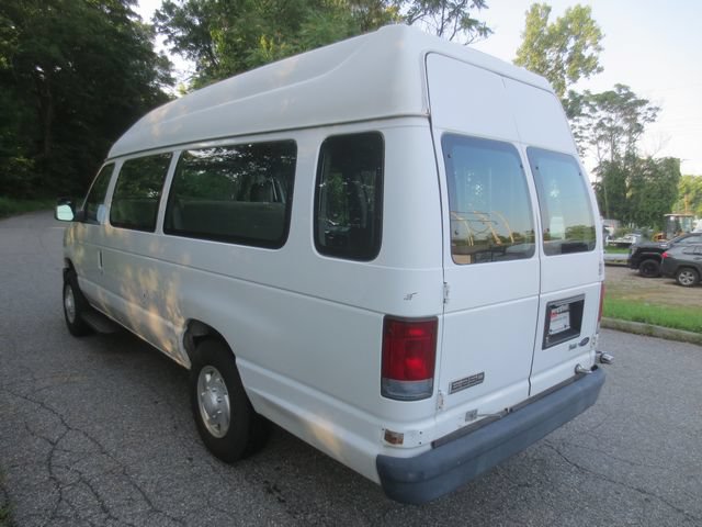 Used 2009 Ford E-250 and Econoline 250 Extended RWD image 5