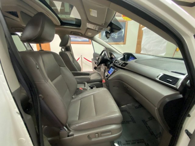 Used 2017 Honda Odyssey Touring Elite image 18