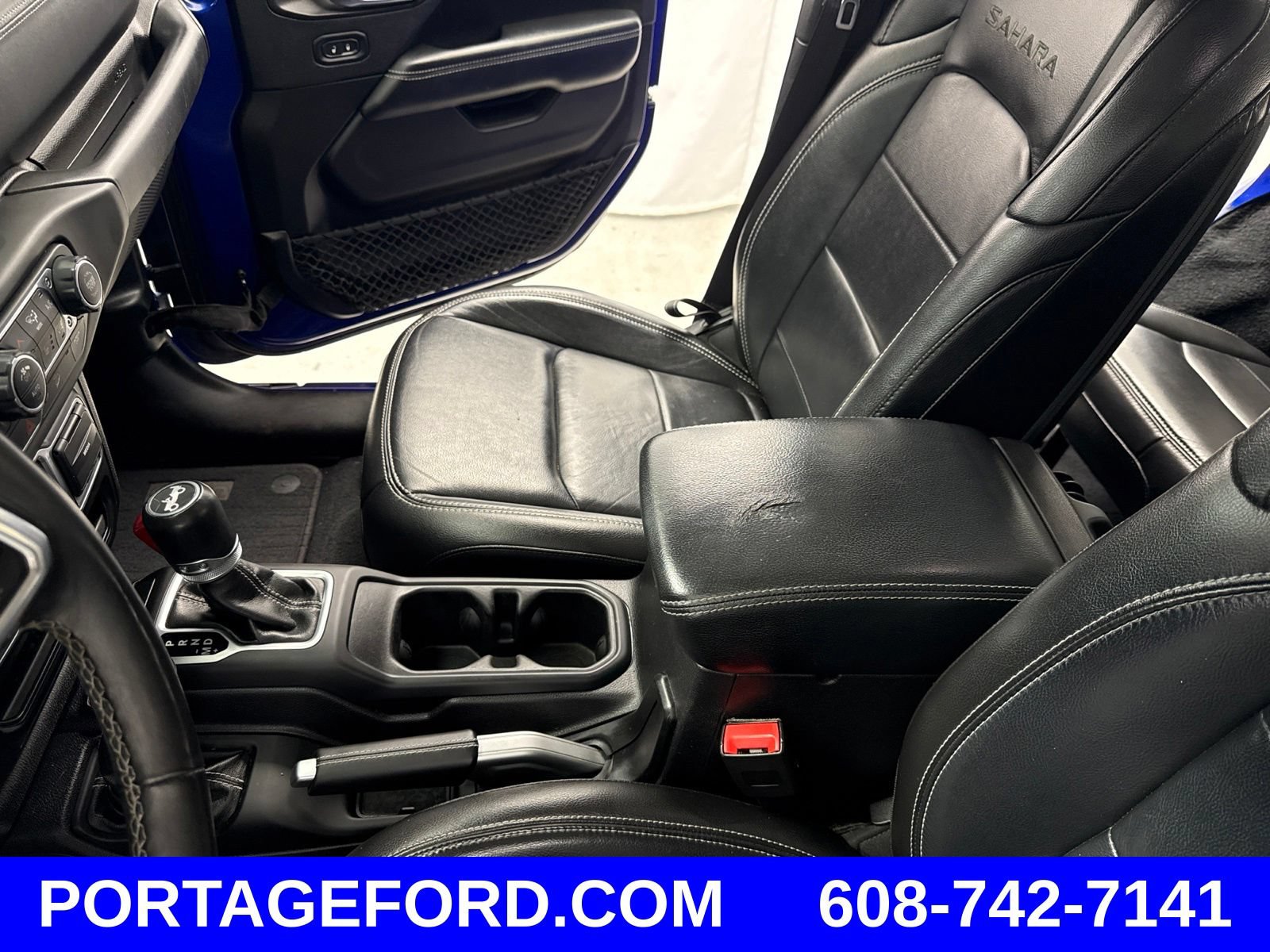 Used 2018 Jeep Wrangler Unlimited Sahara w/ Cold Weather Group AWD/4WD image 17