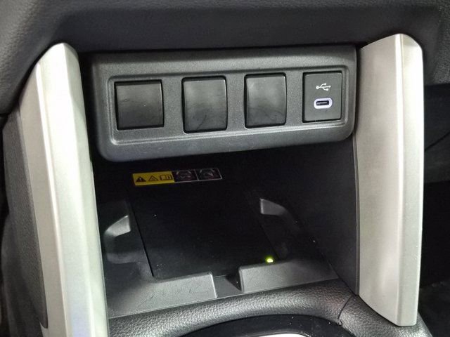 Used 2024 Toyota Corolla Cross SE image 30