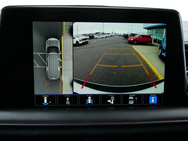 Used 2022 Chevrolet Suburban RST w/ Luxury Package AWD/4WD image 15