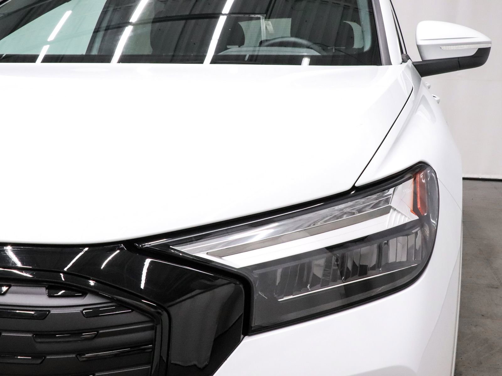 Used 2025 Audi Q4 e-tron Premium Plus w/ Premium Plus image 46