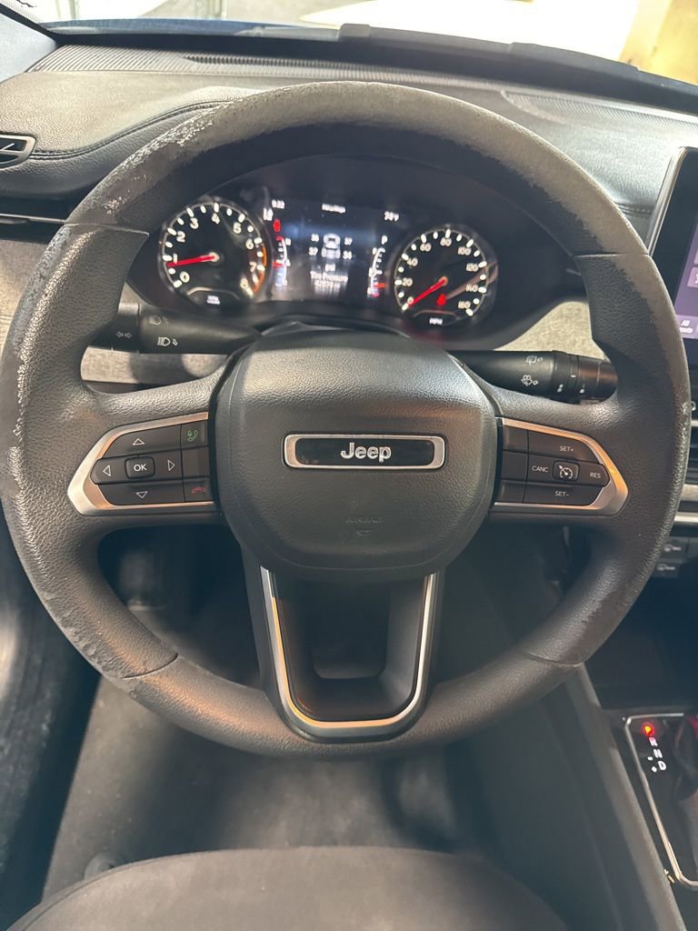 Used 2023 Jeep Compass Sport image 34