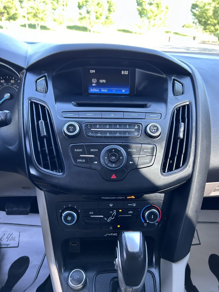 Used 2016 Ford Focus SE image 16