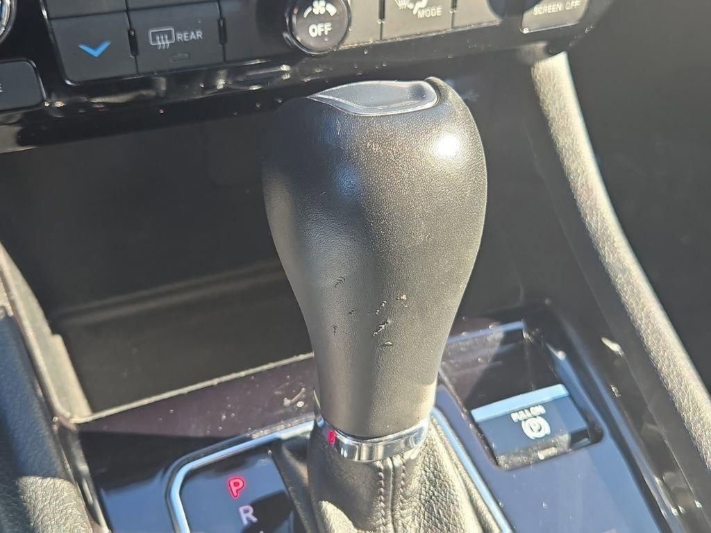 Used 2024 Jeep Compass Latitude image 23