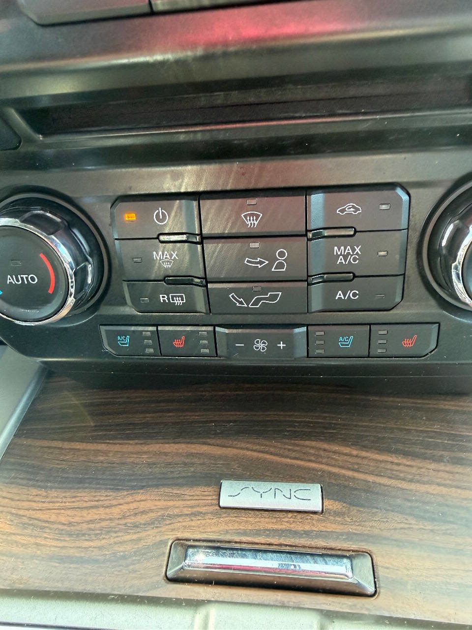 Used 2017 Ford F150 Lariat image 37