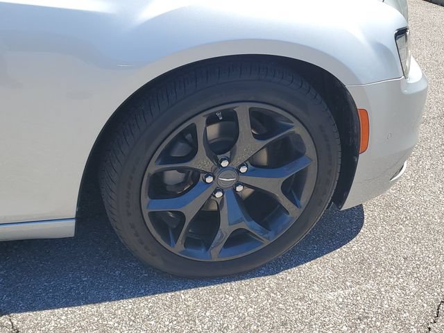 Used 2022 Chrysler 300 S RWD image 6