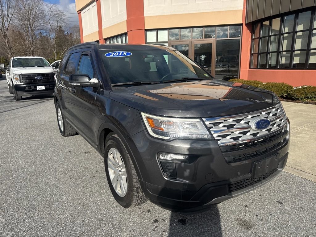Used 2018 Ford Explorer XLT w/ Equipment Group 202A image 9