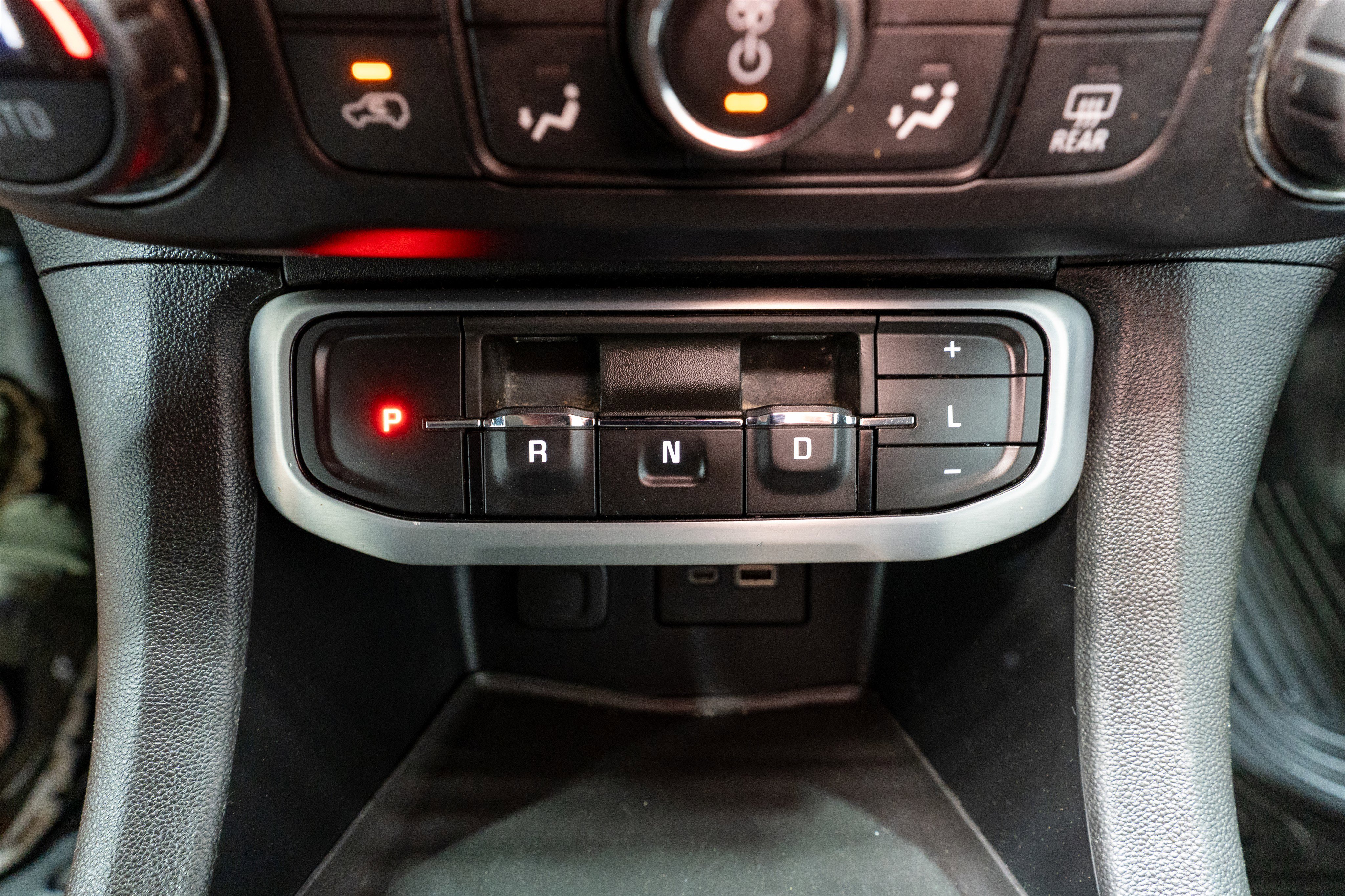 Used 2021 GMC Acadia SLE w/ Elevation Edition image 22