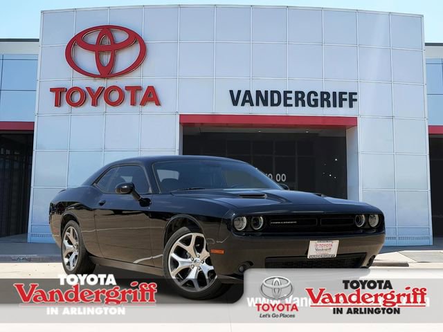 Used 2015 Dodge Challenger SXT Plus image 1