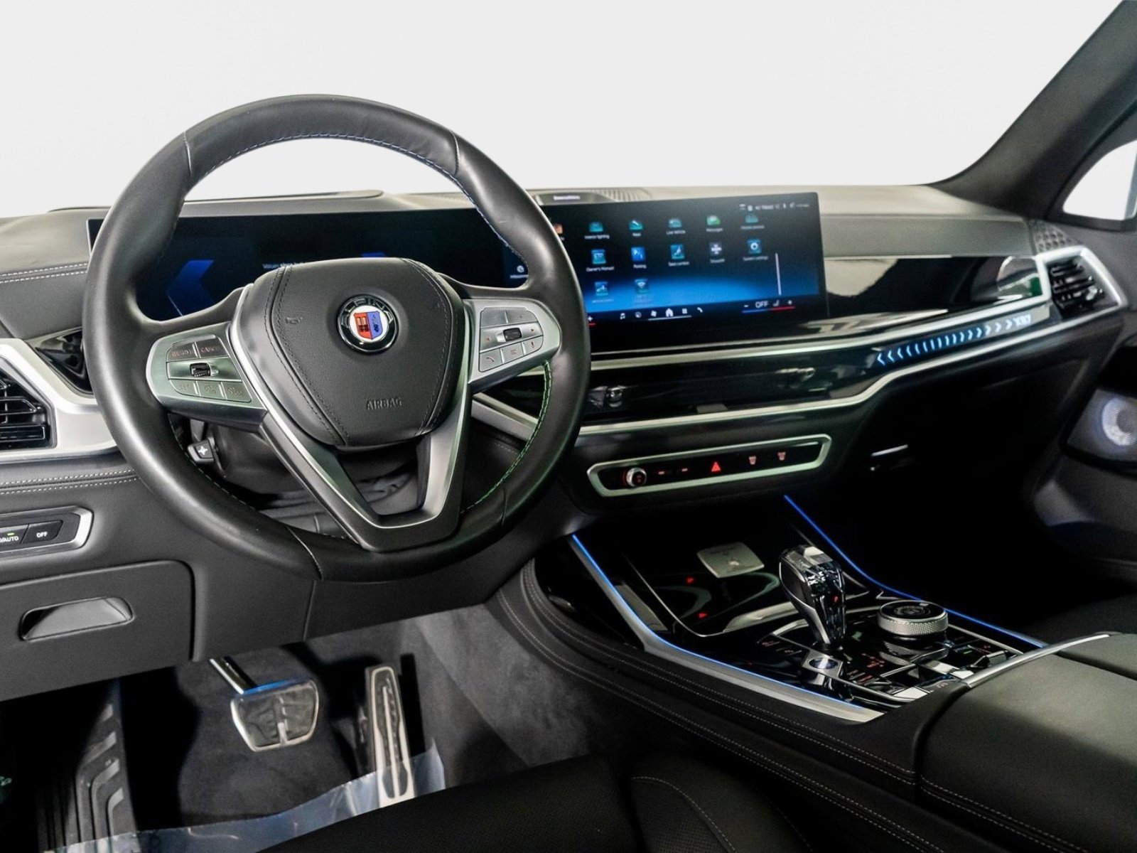 Used 2025 BMW ALPINA XB7 AWD/4WD image 2