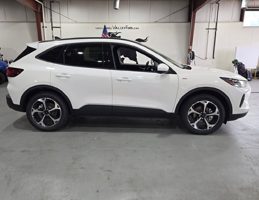 New 2025 Ford Escape ST-Line Elite w/ Tech Pack #2 image 5
