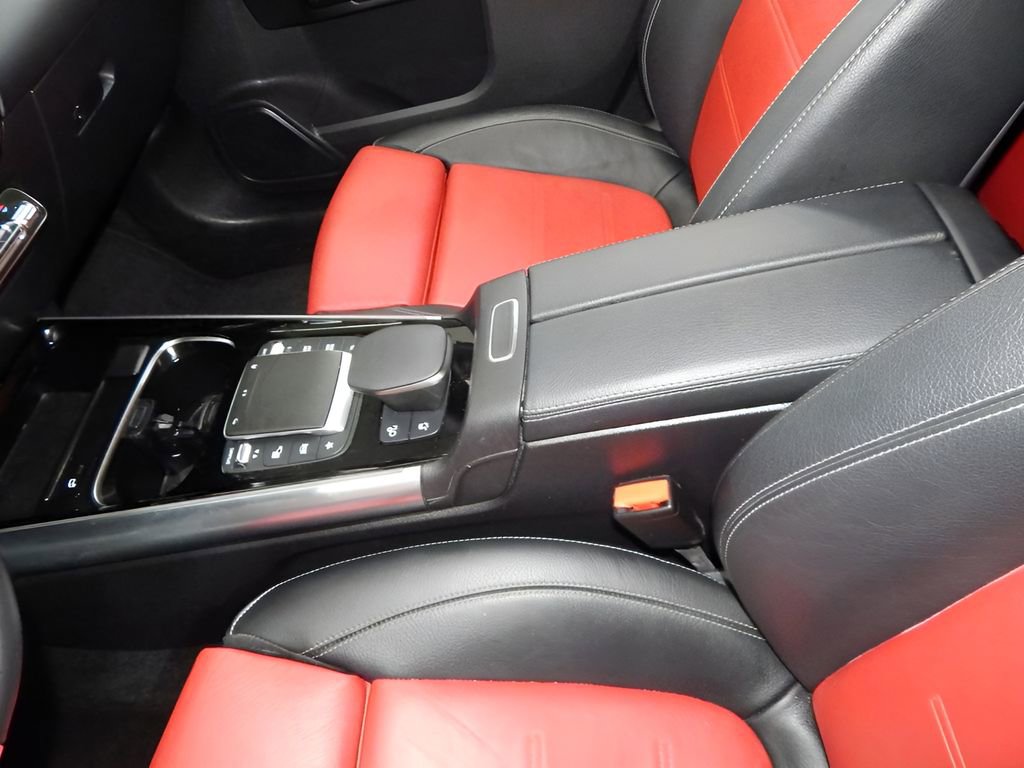 Used 2022 Mercedes-Benz GLA 35 AMG 4MATIC image 12
