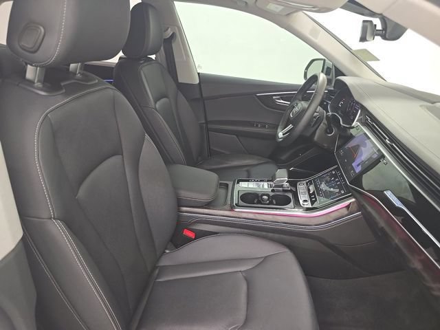 Used 2023 Audi Q8 Prestige w/ Prestige Package AWD/4WD image 9