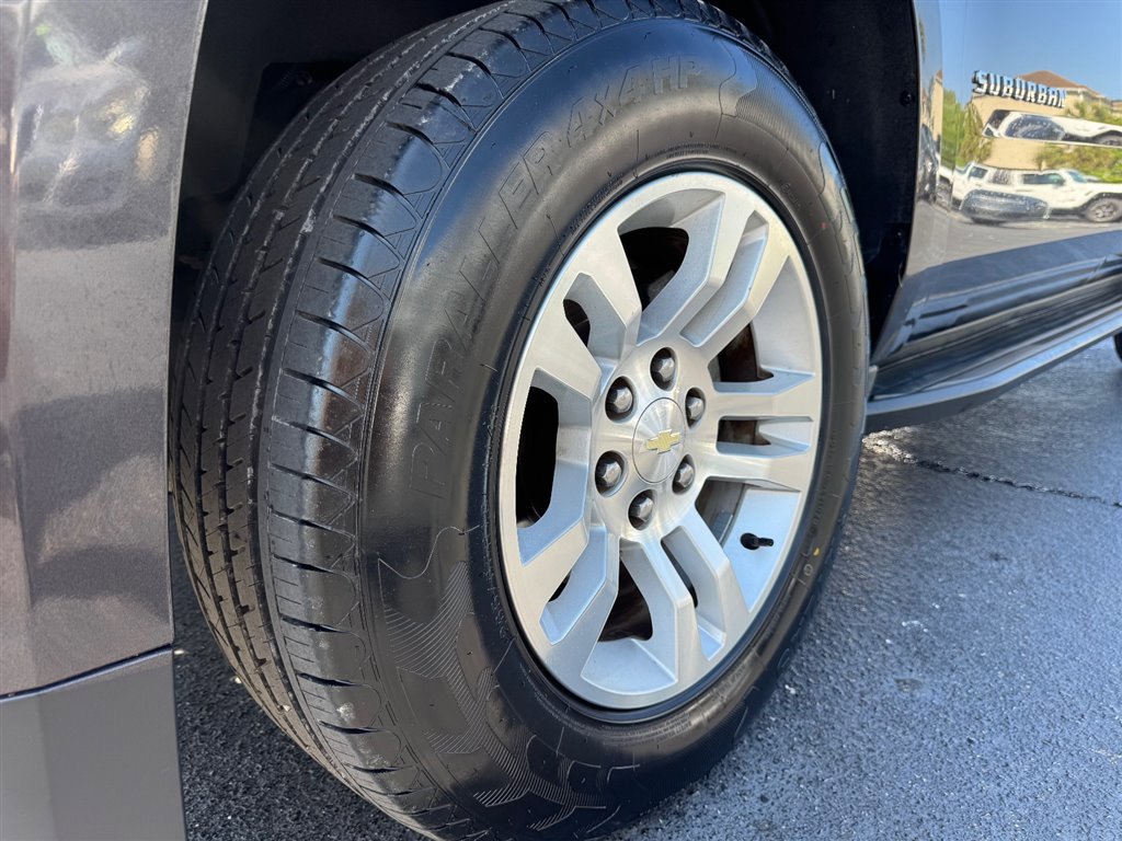 Used 2016 Chevrolet Suburban LS RWD image 9