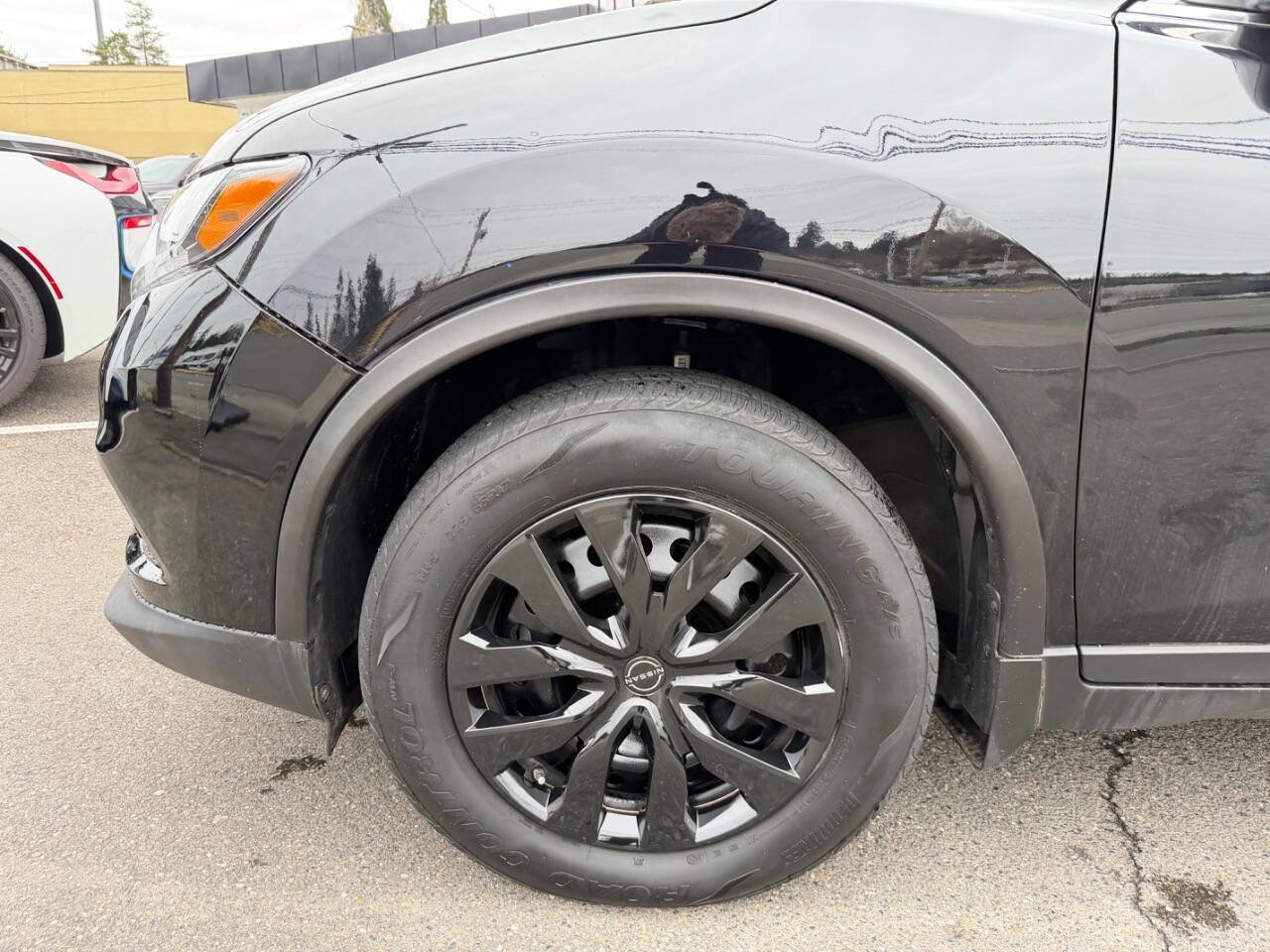 Used 2014 Nissan Rogue S image 12