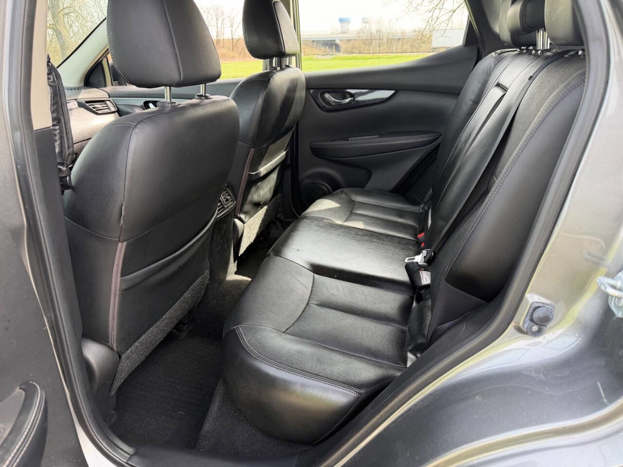 Used 2017 Nissan Rogue Sport SL AWD/4WD image 9