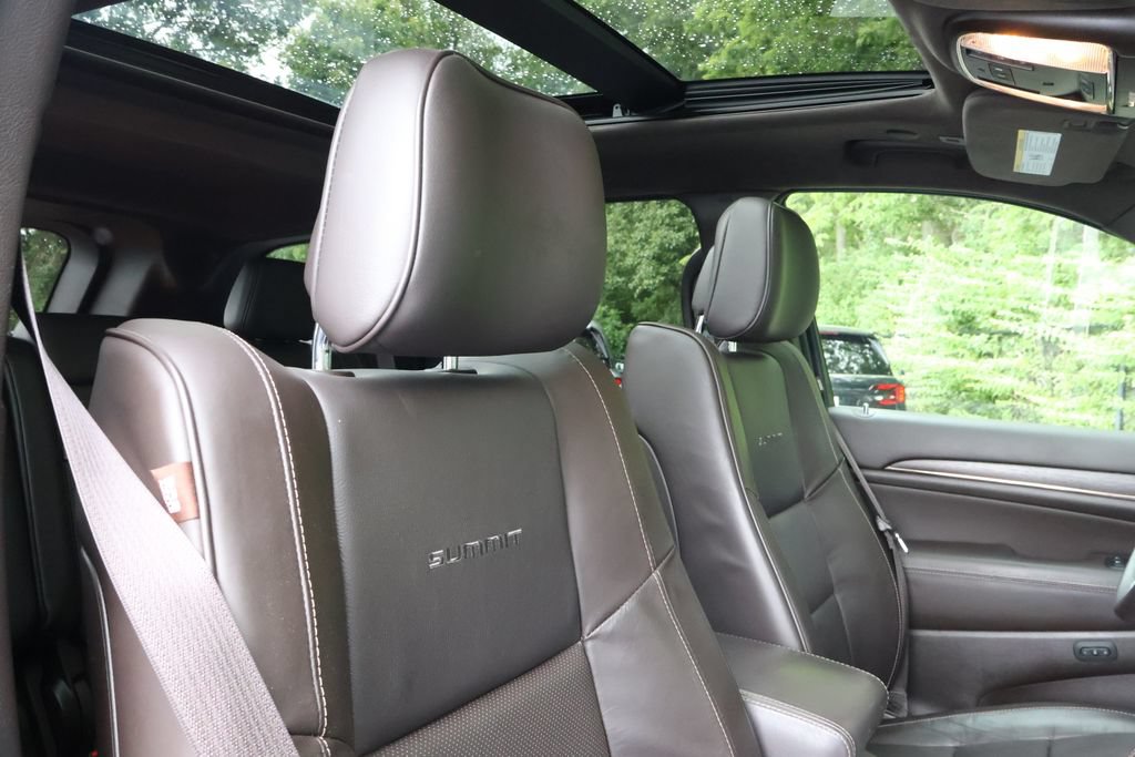 Used 2018 Jeep Grand Cherokee Summit w/ Platinum Series Group AWD/4WD image 43
