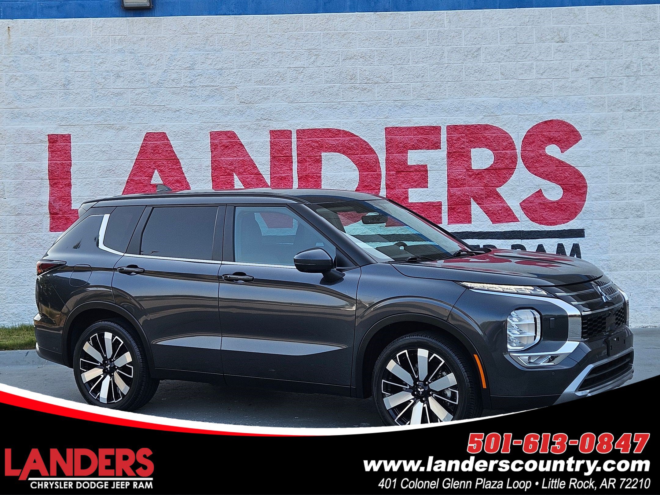 Used 2025 Mitsubishi Outlander SE