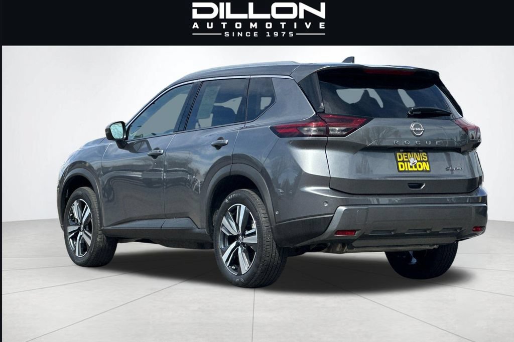 Used 2026 Nissan Rogue SL AWD/4WD image 6