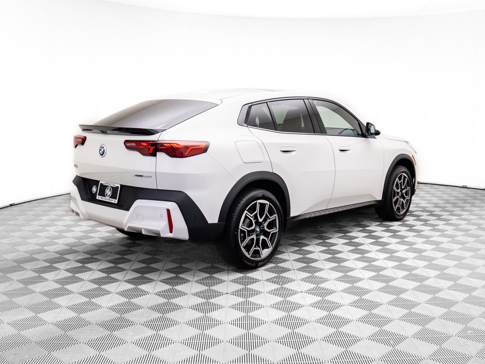 New 2026 BMW X2 xDrive28i w/ Technology Package AWD/4WD image 6