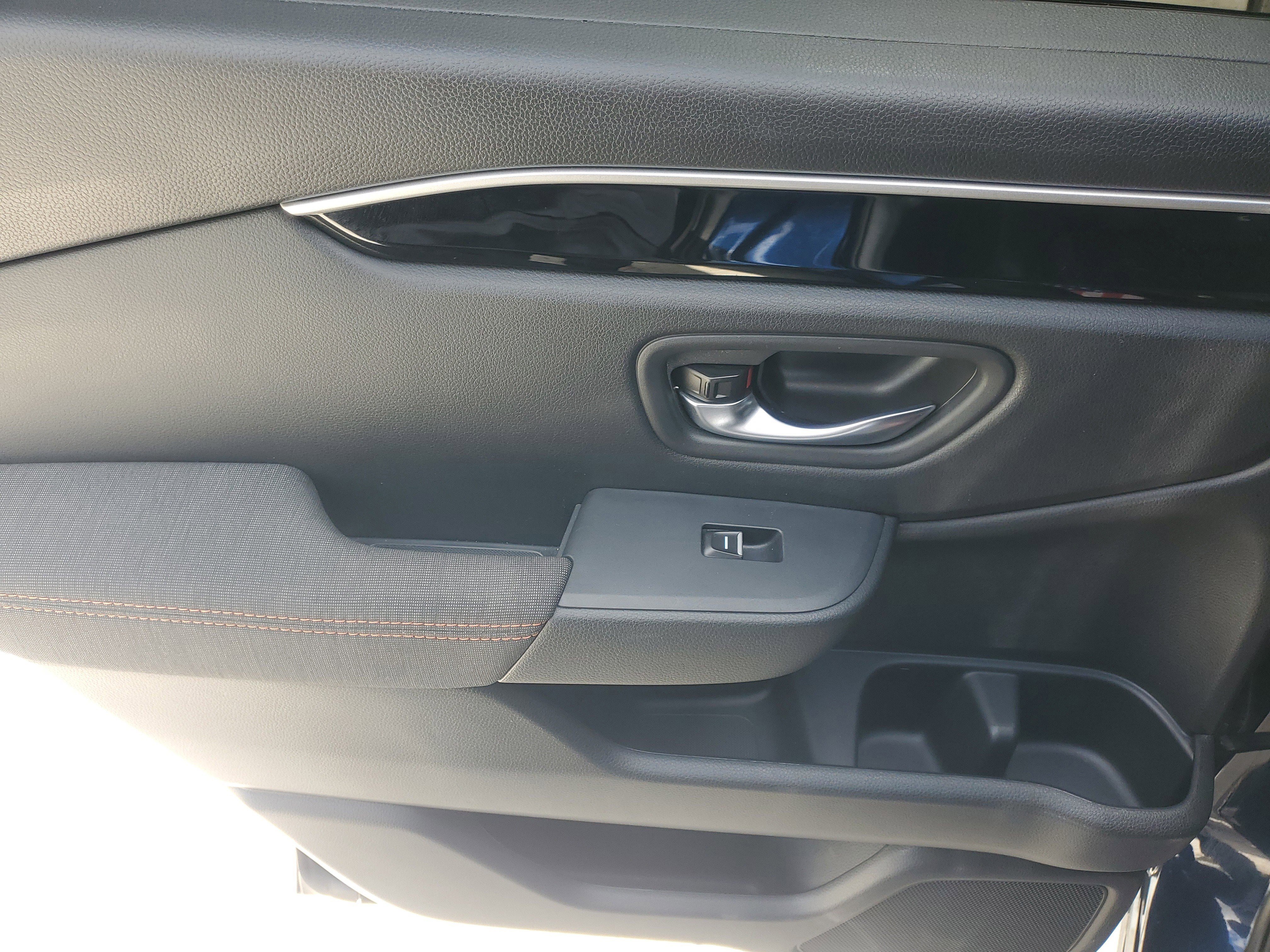Used 2025 Honda Pilot Sport image 15