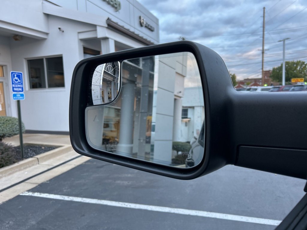 New 2026 RAM 1500 4x4 Crew Cab image 18