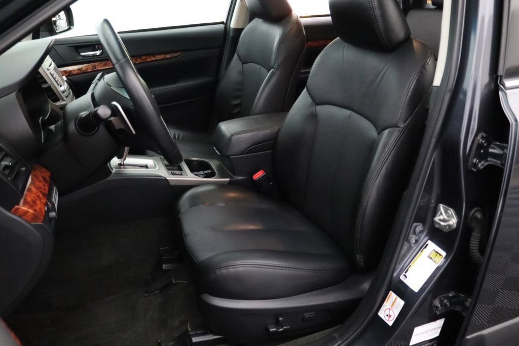 Used 2012 Subaru Outback 2.5i Limited w/ Moonroof Pkg AWD/4WD image 2