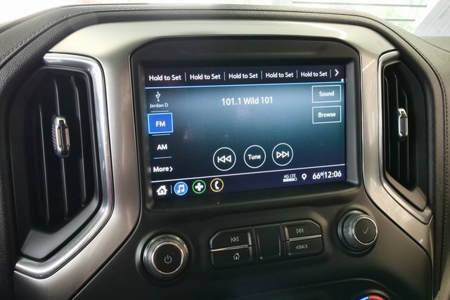 Used 2022 Chevrolet Silverado 1500 LT image 20