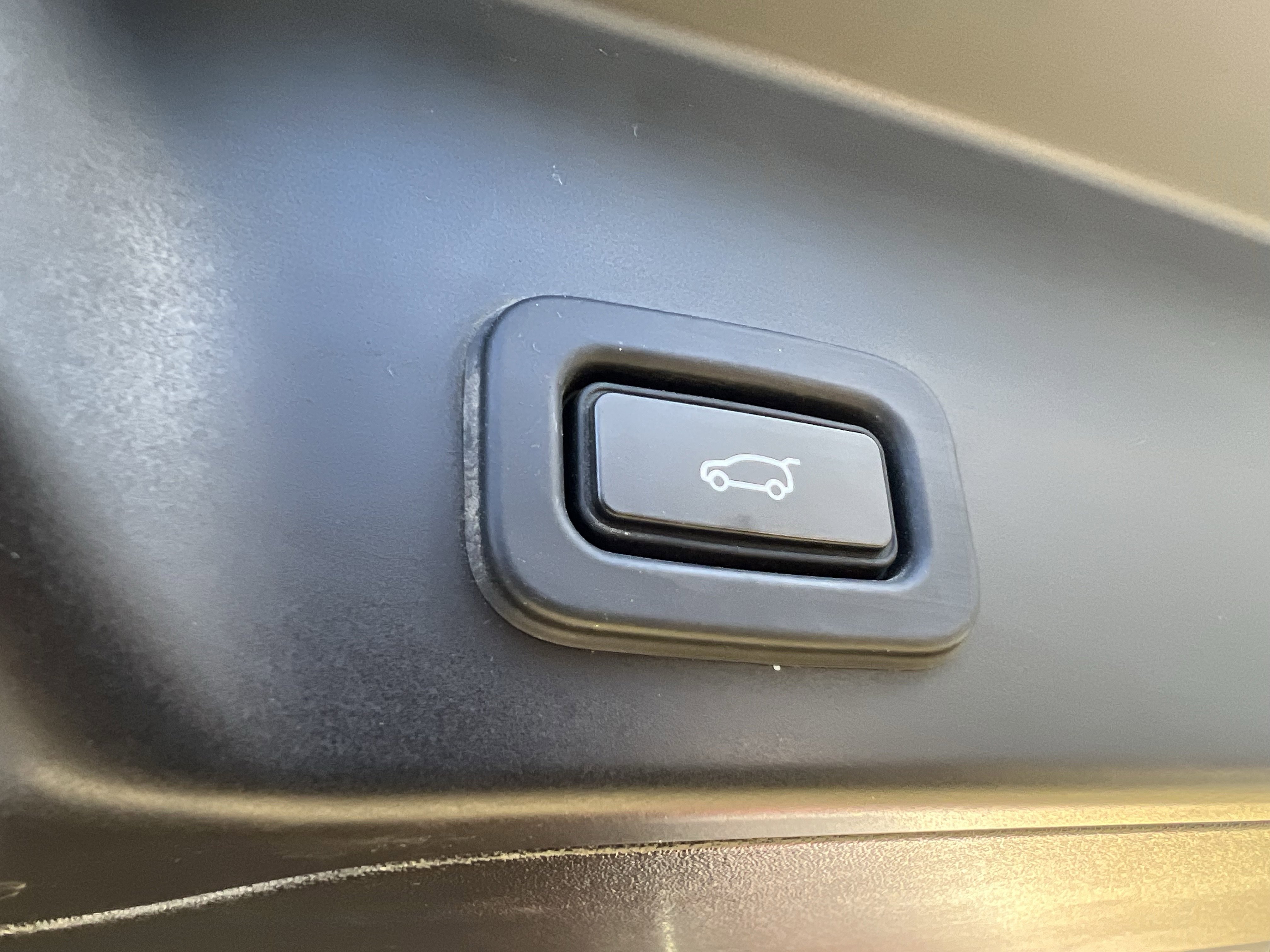 Used 2021 Land Rover Range Rover Evoque S image 37