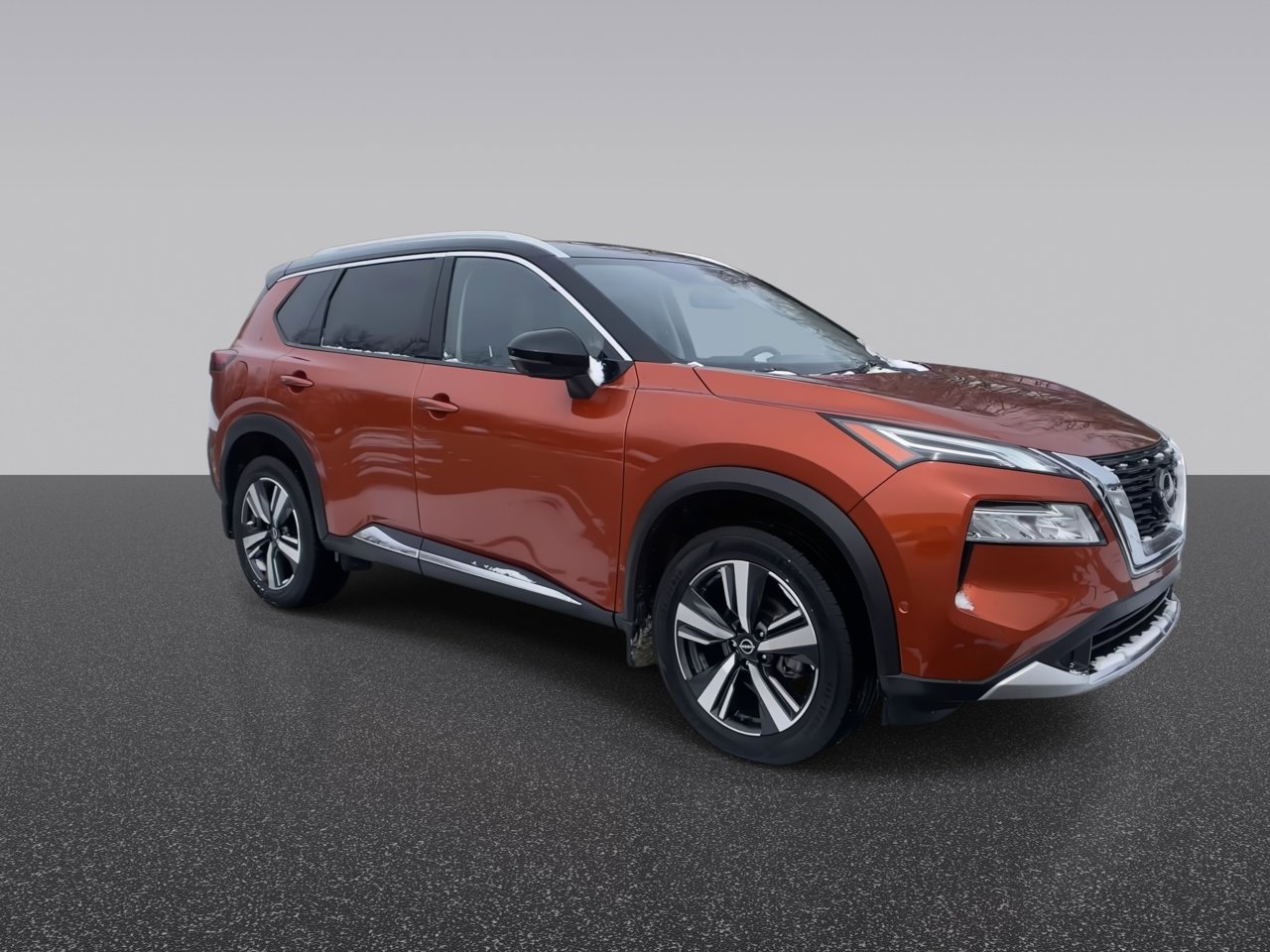 Used 2023 Nissan Rogue Platinum w/ Platinum Premium Package image 3