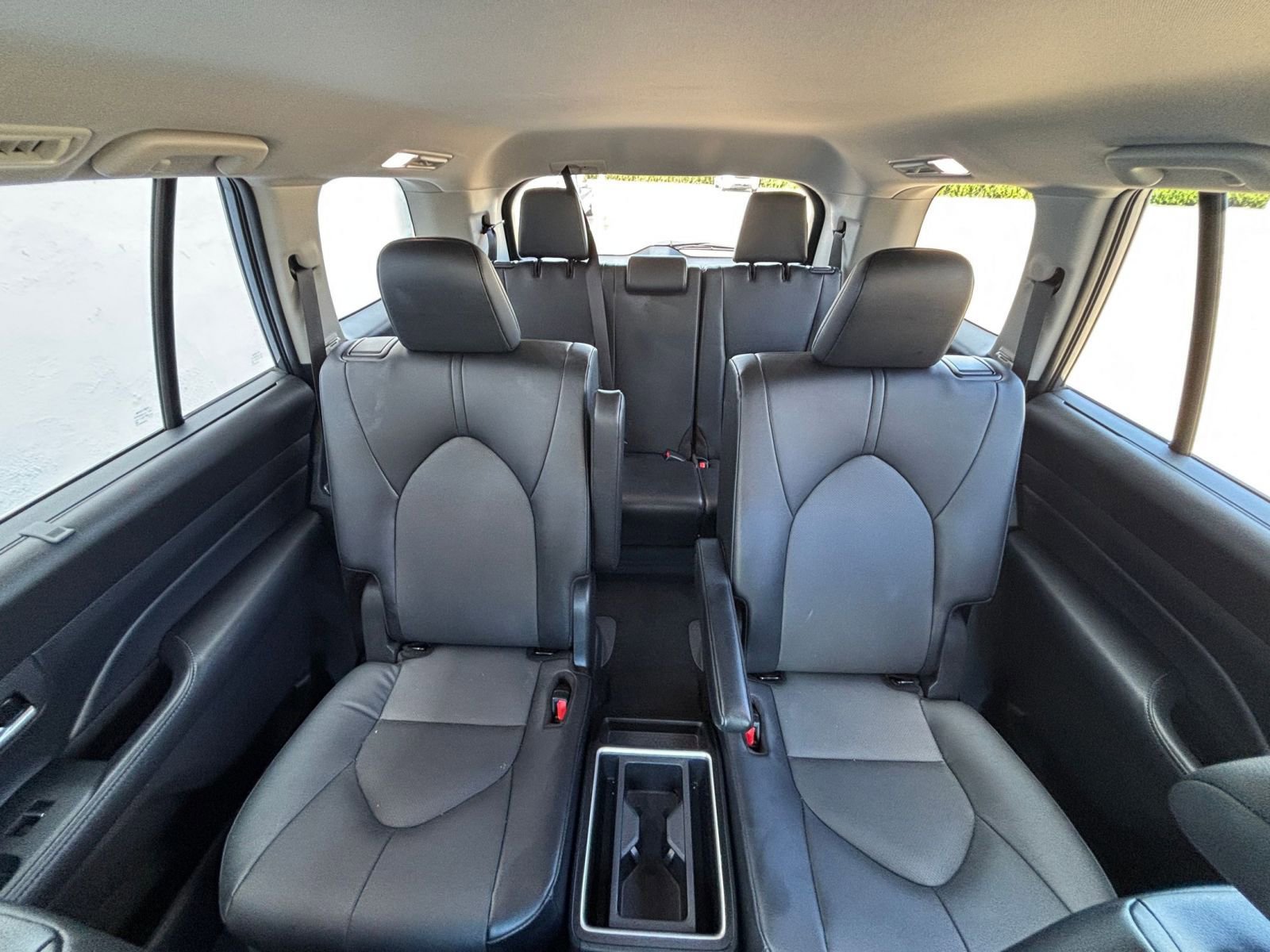 Used 2025 Toyota Grand Highlander FWD image 40