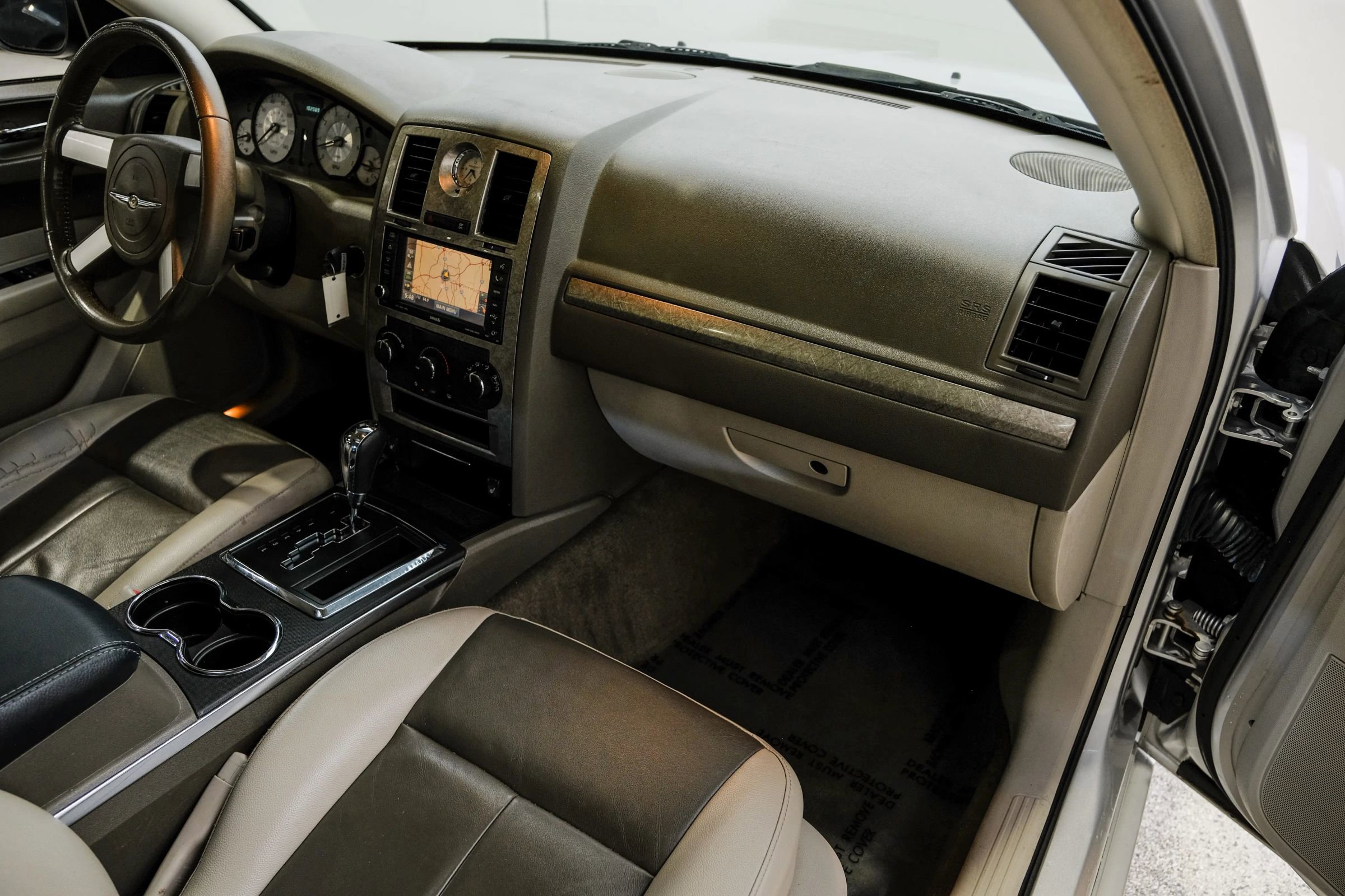 Used 2008 Chrysler 300 Touring image 16