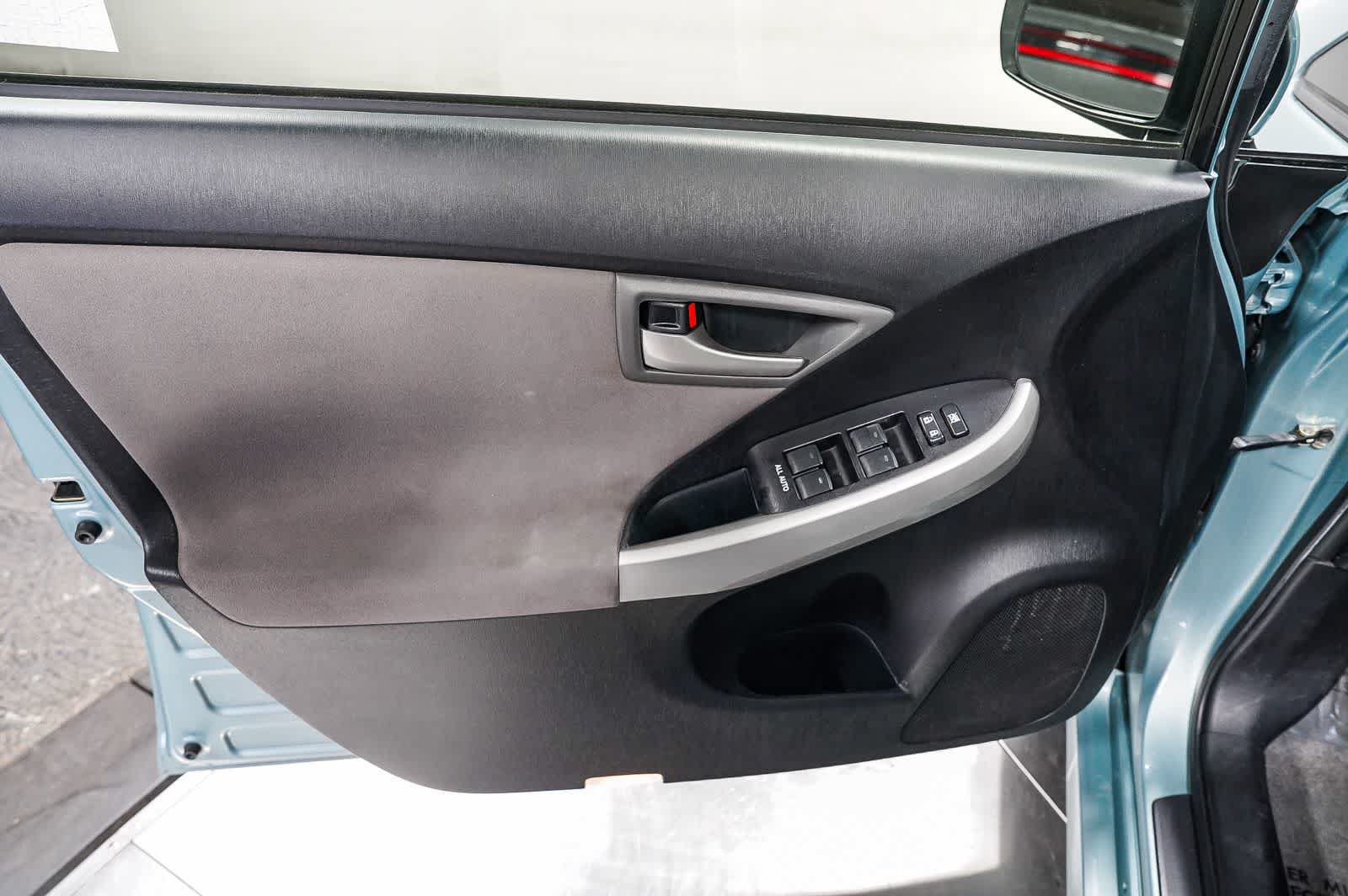 Used 2014 Toyota Prius Three FWD image 21