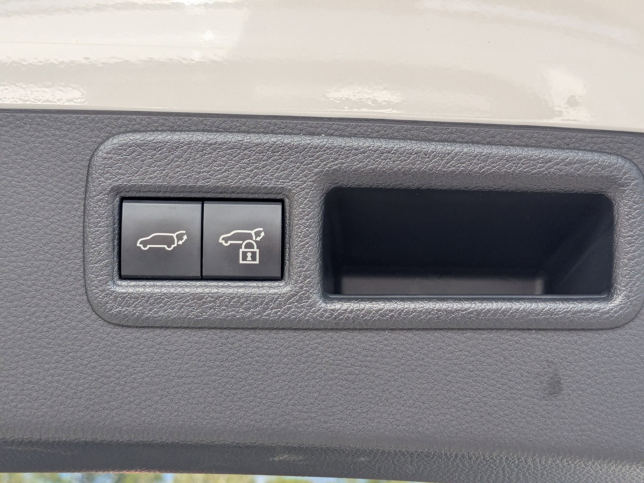 Used 2024 Toyota Venza Limited image 25