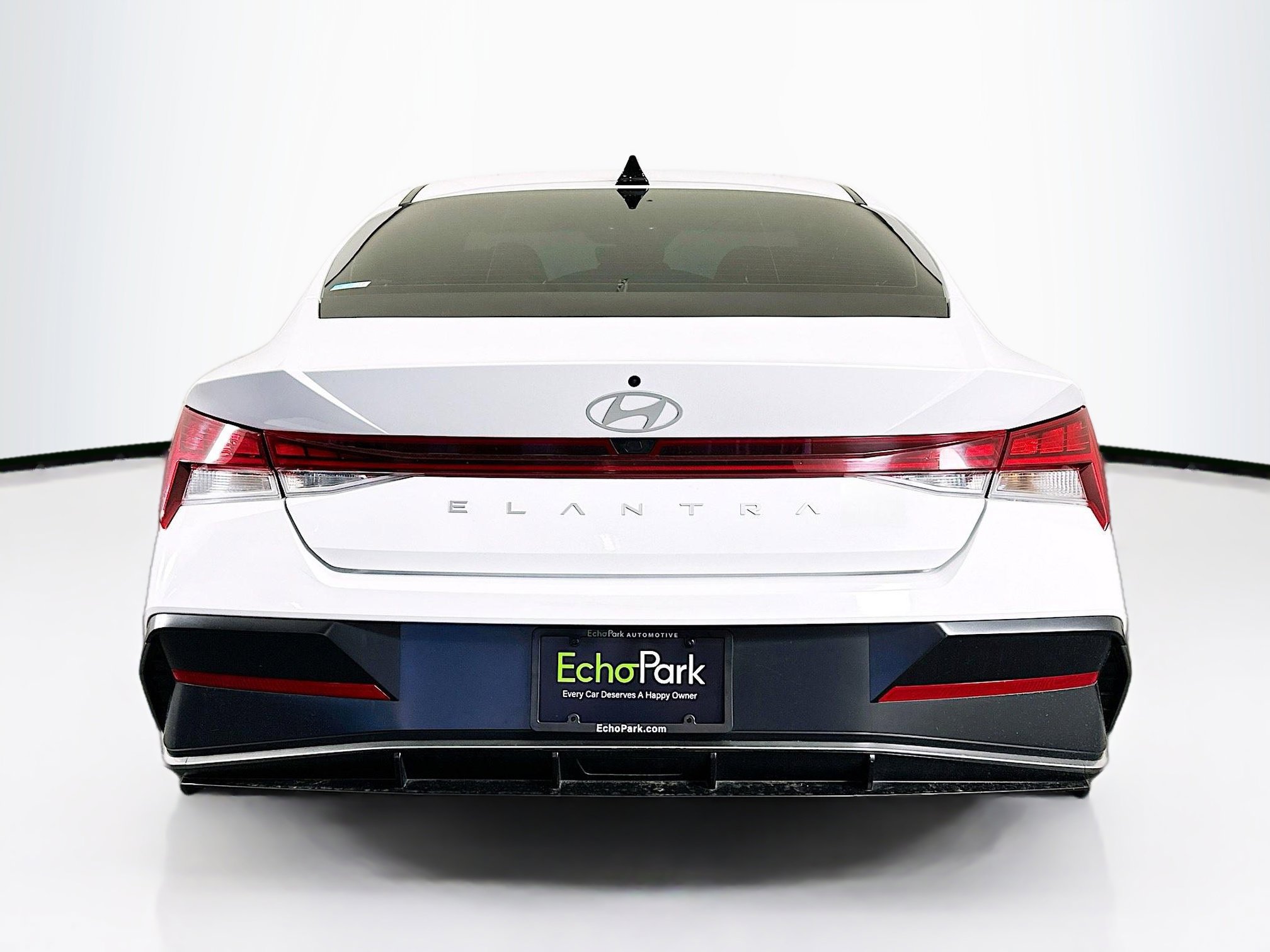 Used 2025 Hyundai Elantra SEL image 7