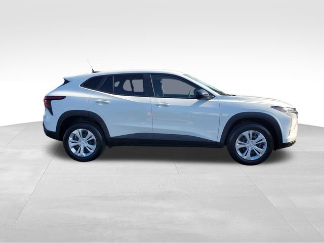 Certified 2024 Chevrolet Trax LS w/ Driver Confidence Package FWD image 6