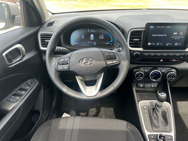 New 2026 Hyundai Venue SEL FWD image 17