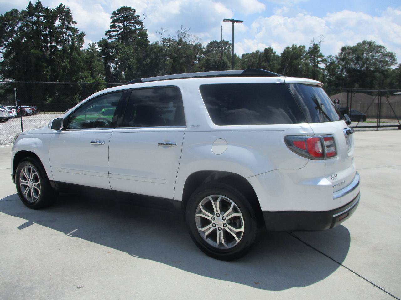Used 2016 GMC Acadia SLT FWD image 26