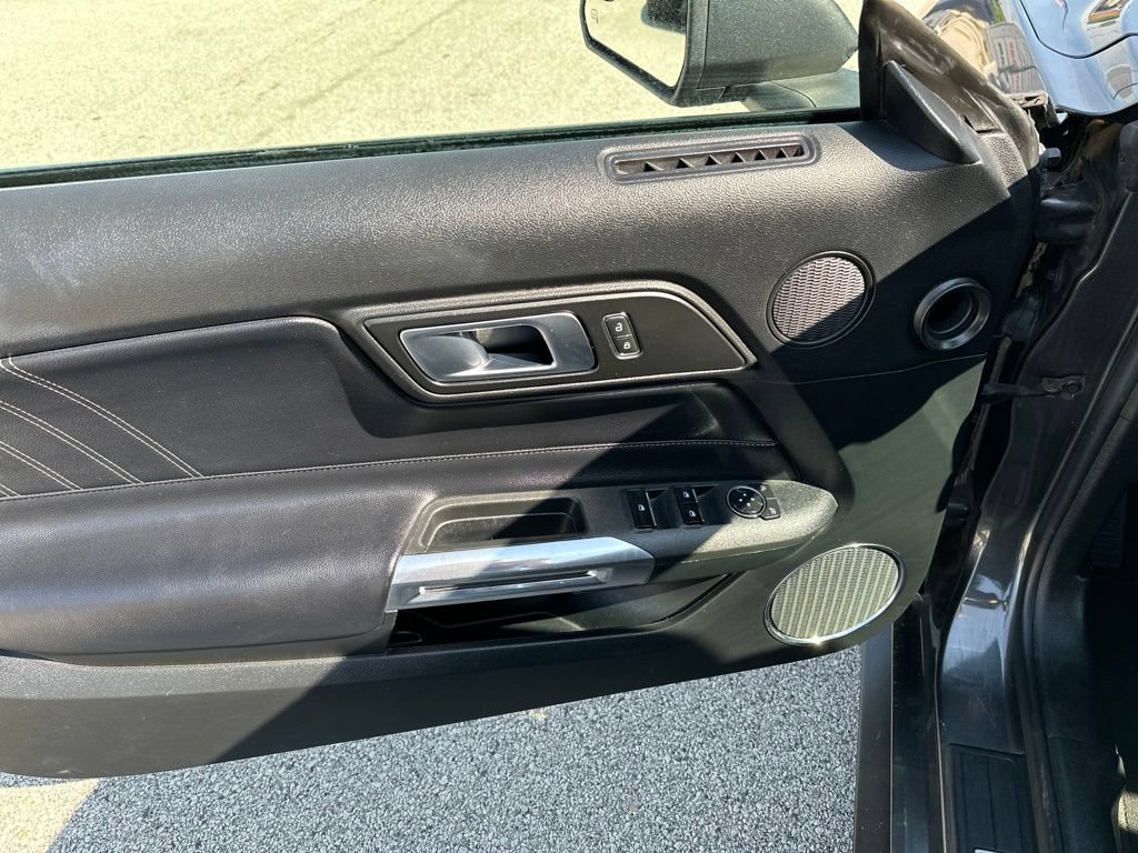 Used 2020 Ford Mustang Premium RWD image 19
