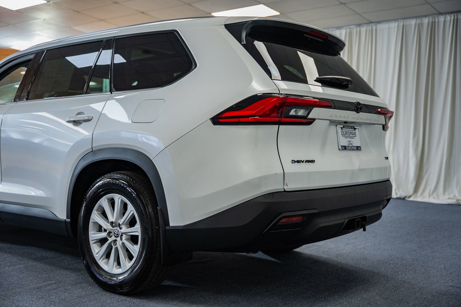 Used 2024 Toyota Grand Highlander XLE image 6