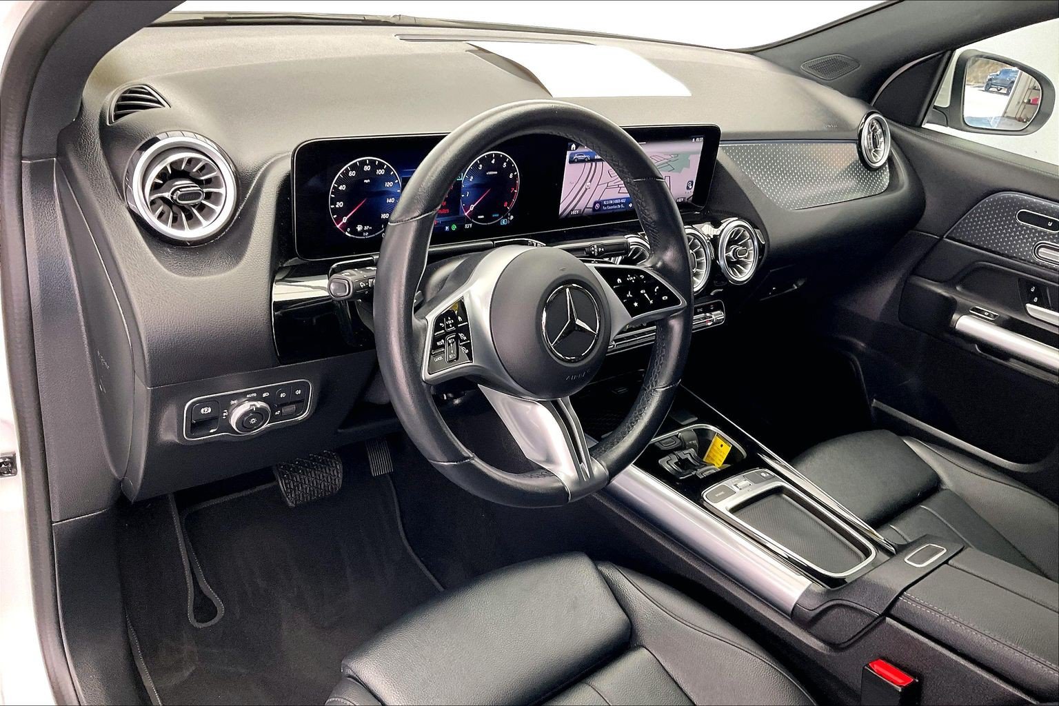 Used 2024 Mercedes-Benz GLA 250 4MATIC image 14