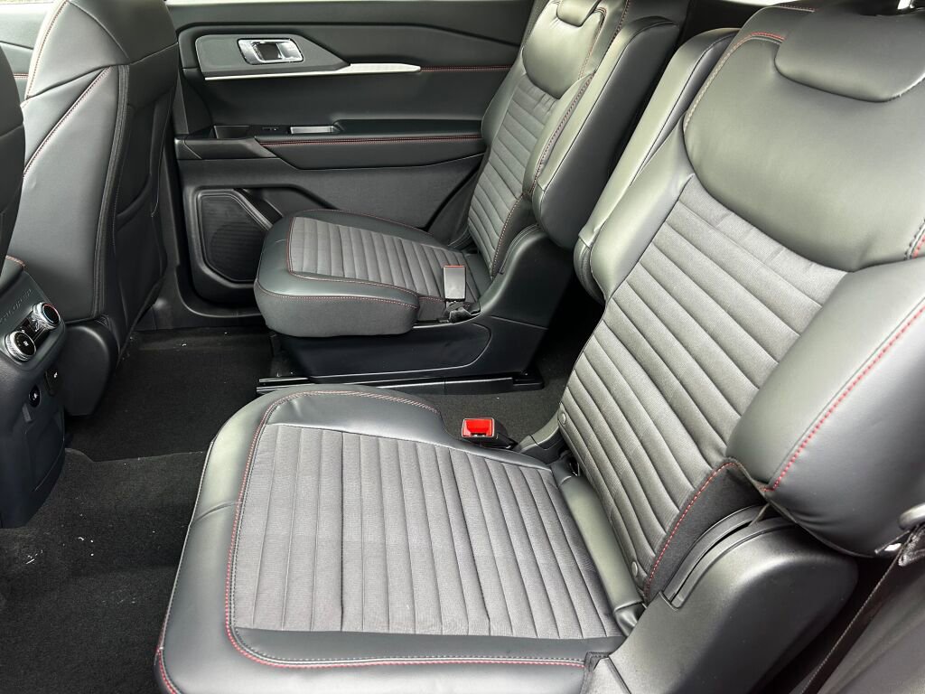 New 2026 Ford Explorer ST-Line image 12