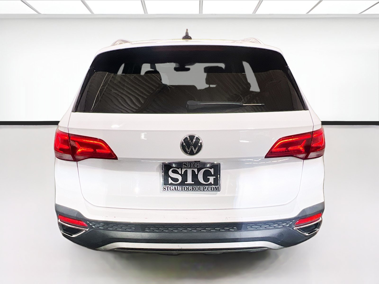 Used 2023 Volkswagen Taos SE FWD image 5