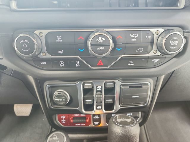 Used 2025 Jeep Wrangler Unlimited Rubicon AWD/4WD image 30