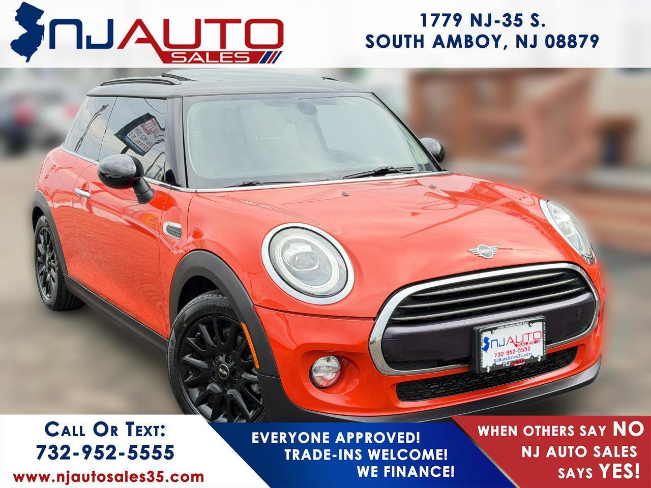 Used 2019 MINI Cooper 2-Door Hardtop w/ Storage Package image 1