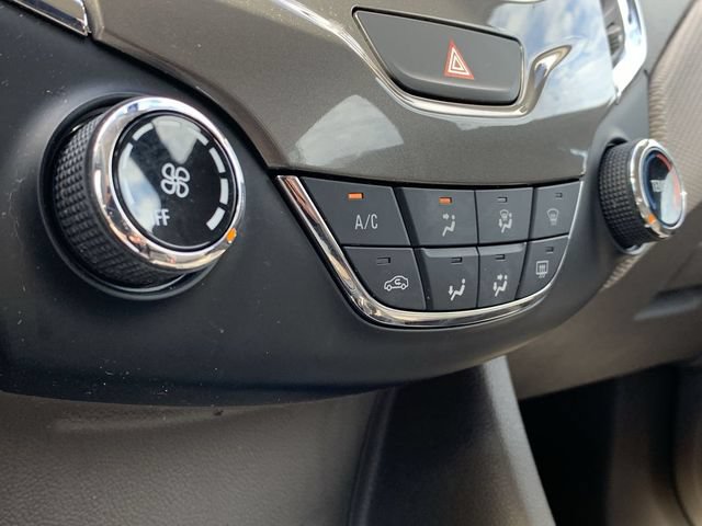 Used 2018 Chevrolet Cruze LT FWD image 30